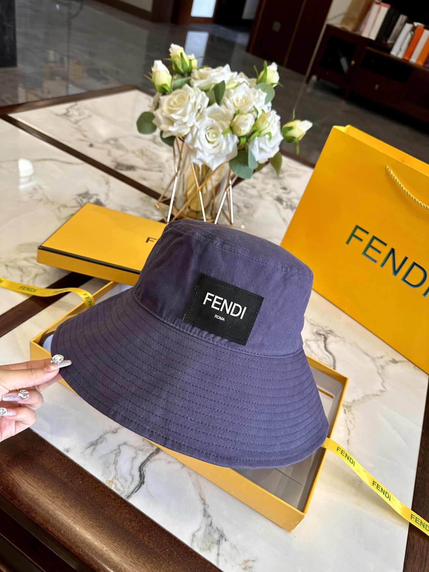 fendi hat model 16